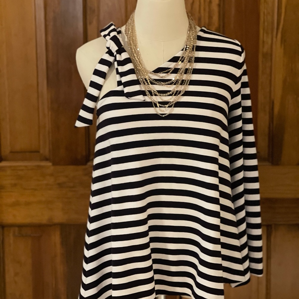 Confer Top: Tricot